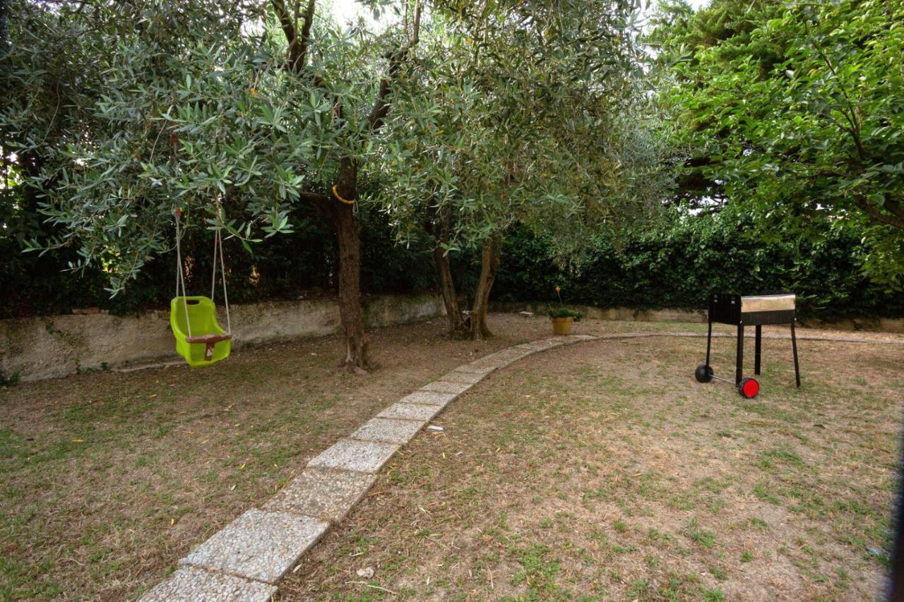 L'Oasi Della Pace - Confortevole E Vicino A Tutto Apartment Chiaravalle Exterior photo